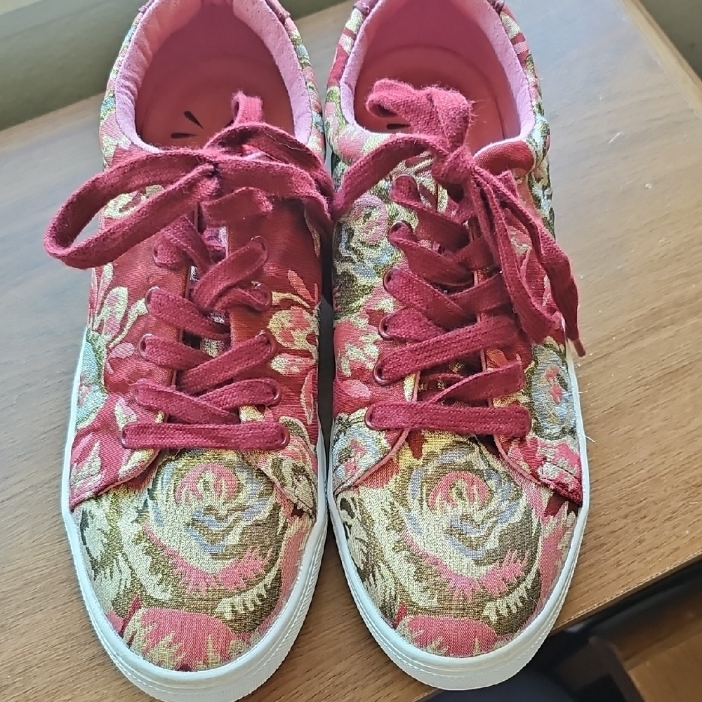 Isaac Mizrahi Women's Beckie Floral Brocade Lace-Up Sneakers PINK Multi Sz 8 1/2